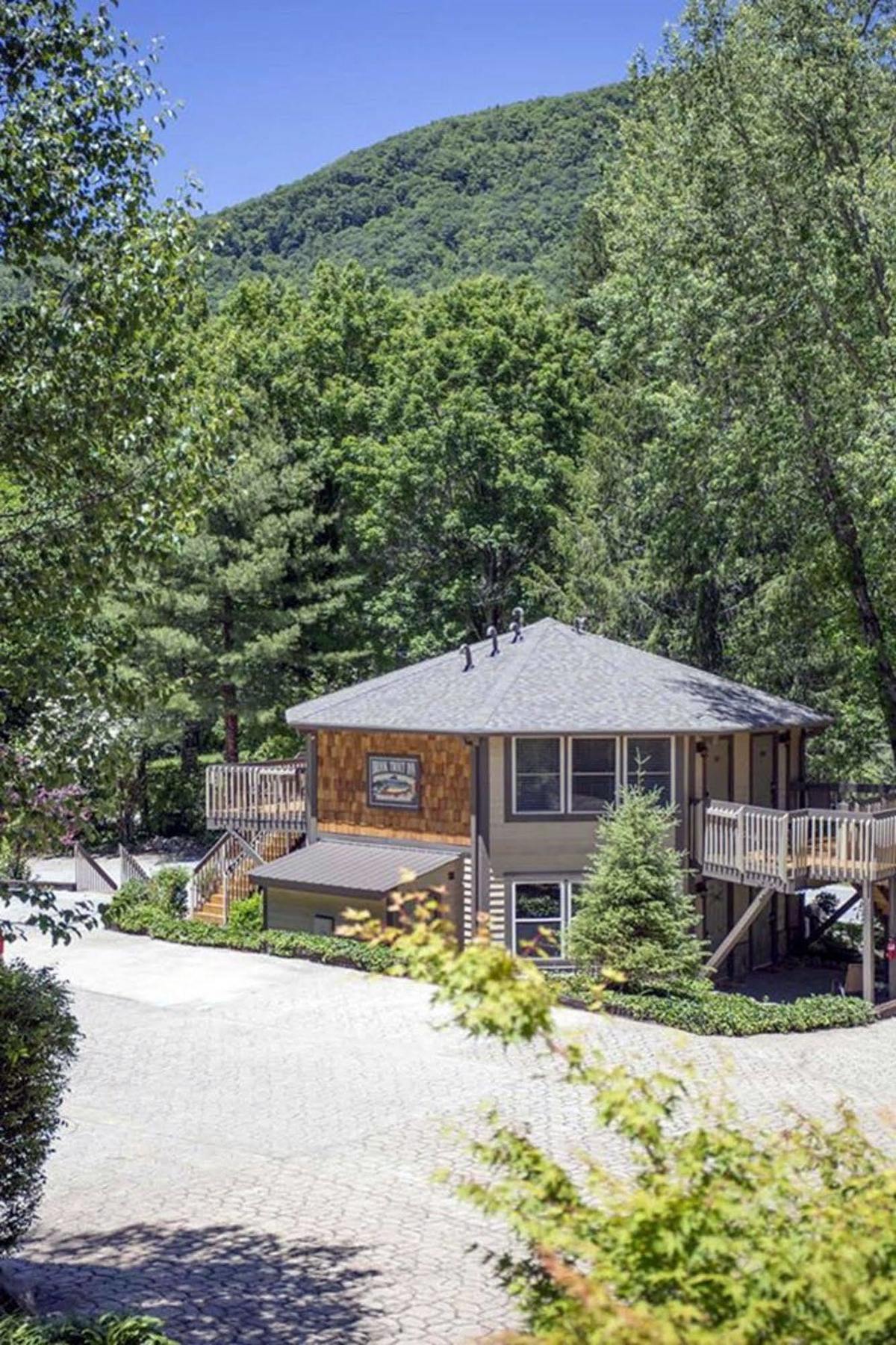 Brook Trout Inn Sapphire Exterior photo